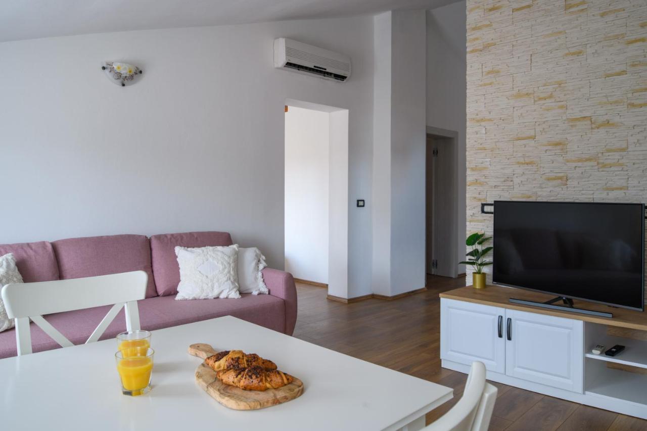Apartments Perkovic Fazana Exterior photo