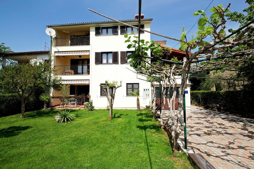 Apartments Perkovic Fazana Exterior photo